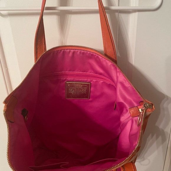 Coach Handbag - Picture 4 of 7